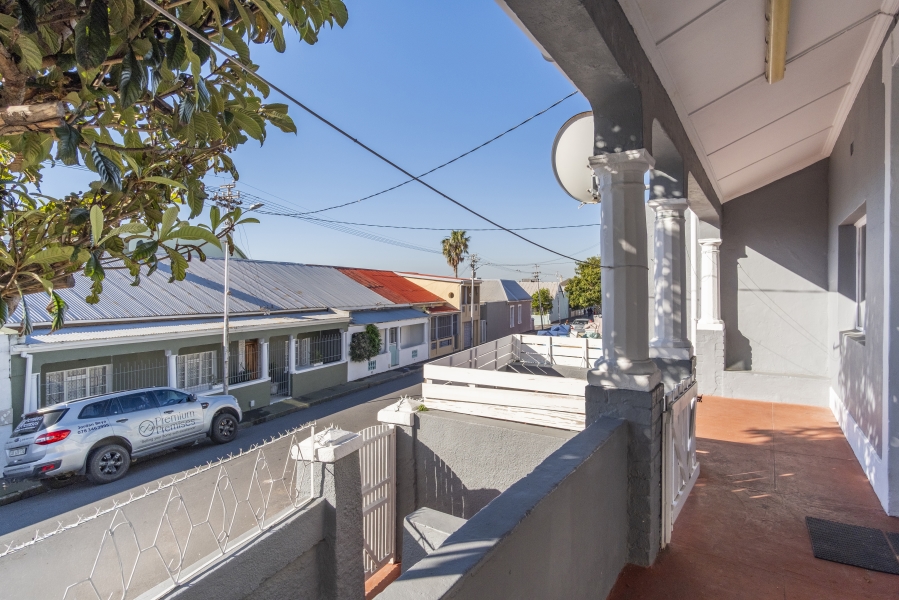 3 Bedroom Property for Sale in Woodstock Western Cape